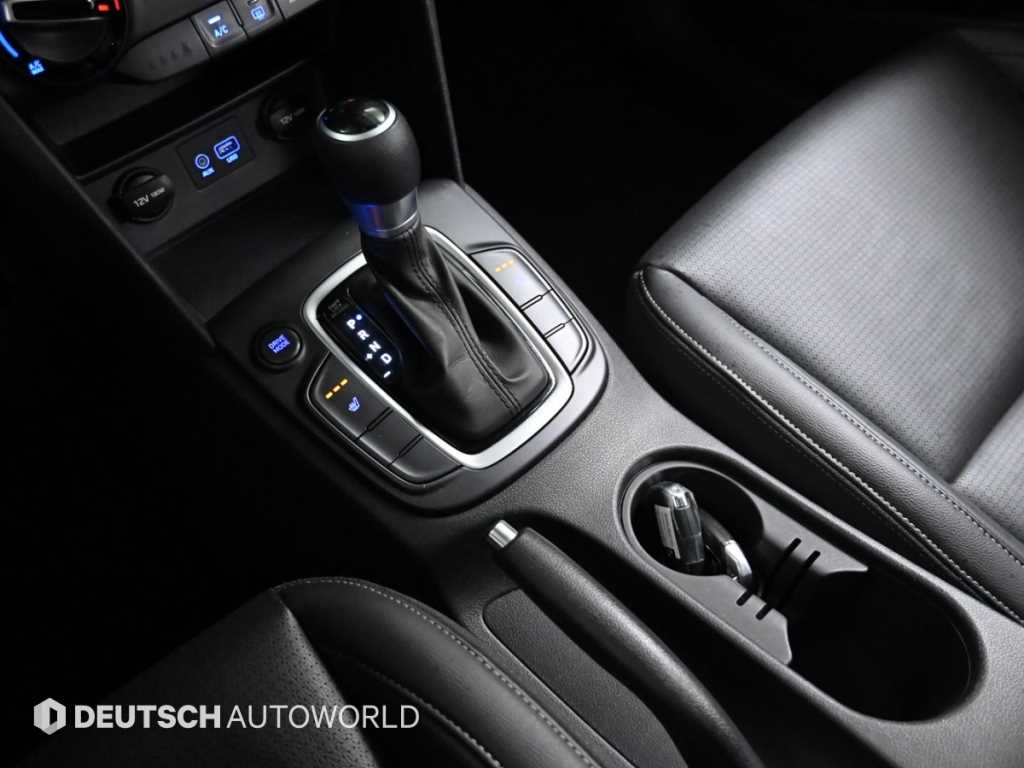 HYUNDAI Kona - Vista 9