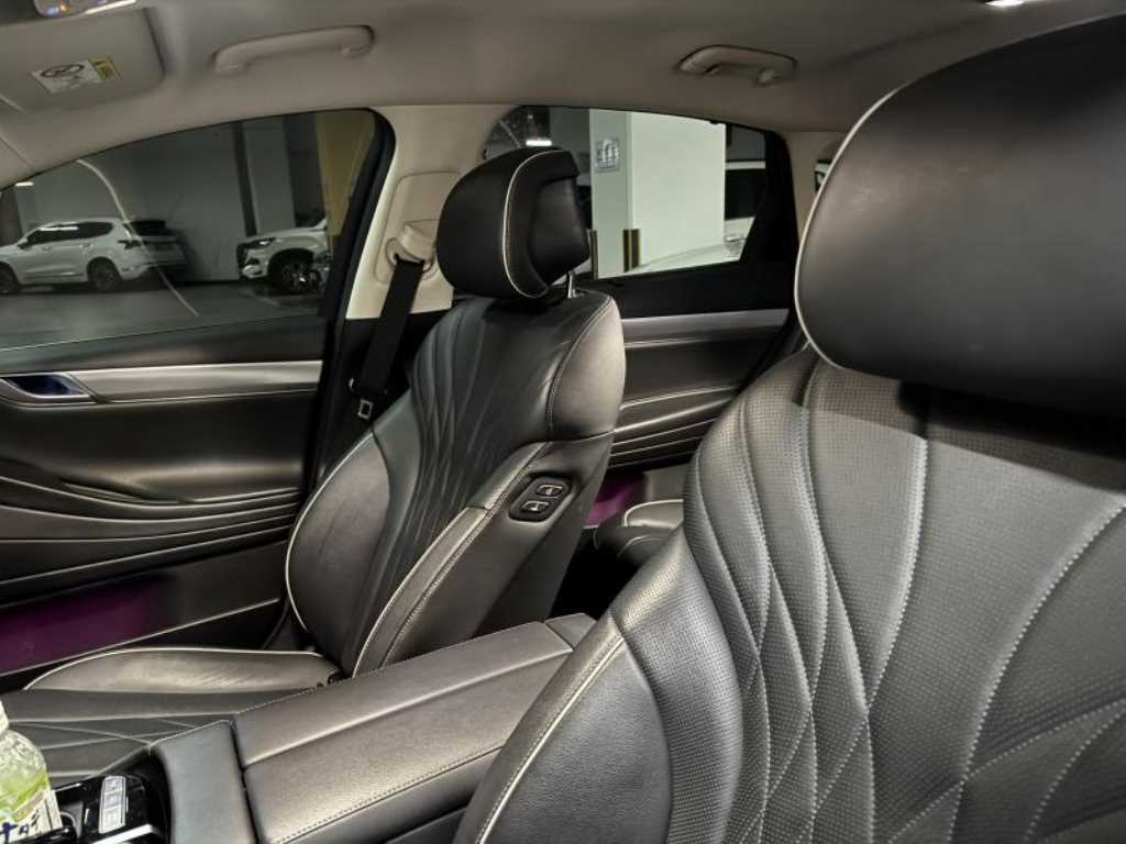 Genesis G80 - Vista 4