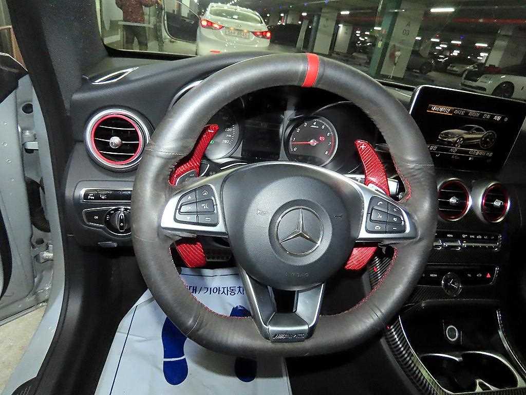 Mercedes Benz C Class - Vista 8