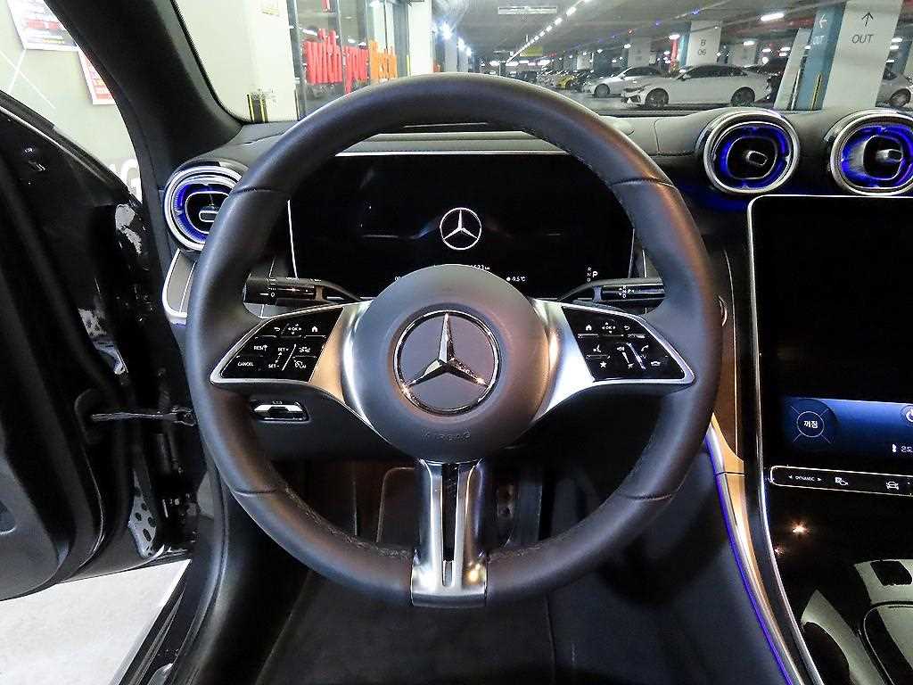 Mercedes Benz GLC Class - Vista 8