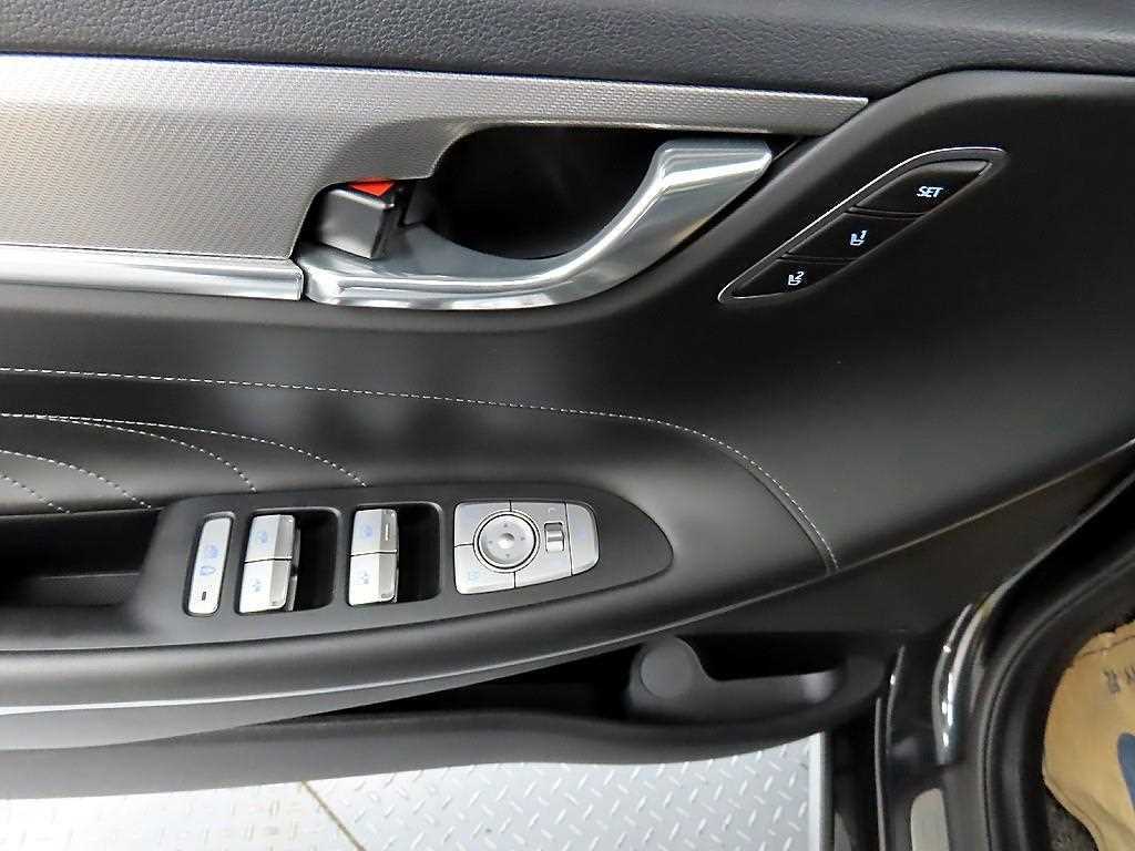 HYUNDAI Grandeur - Vista 11