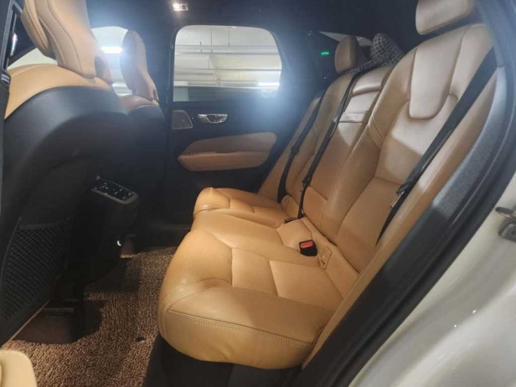 Volvo XC60 - Vista 4