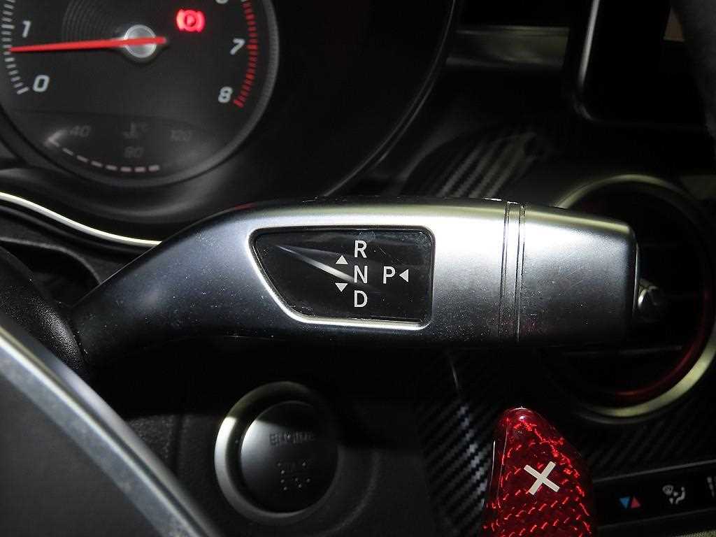 Mercedes Benz C Class - Vista 12