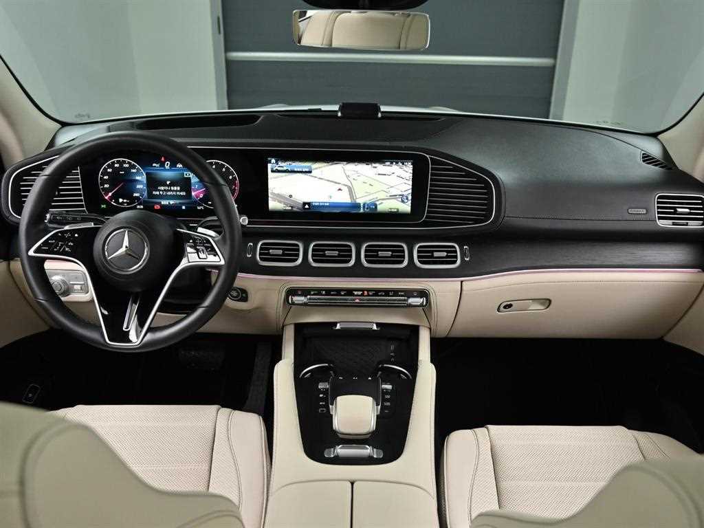 Mercedes Benz GLE Class - Vista 6