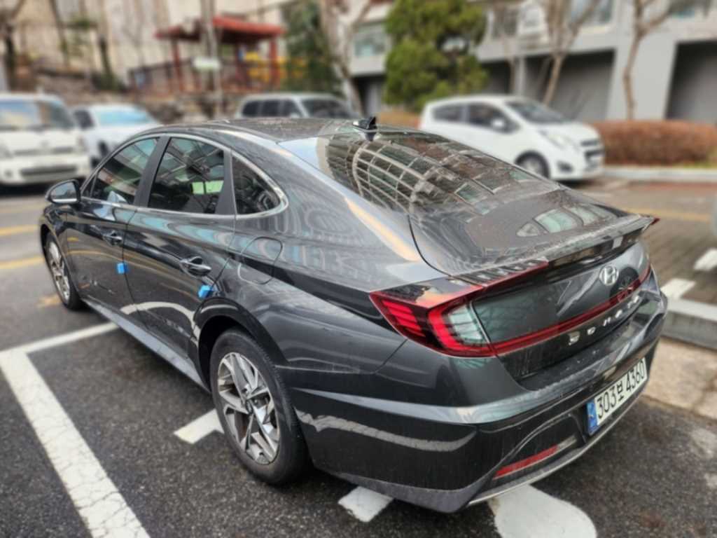 HYUNDAI Sonata - Vista 3