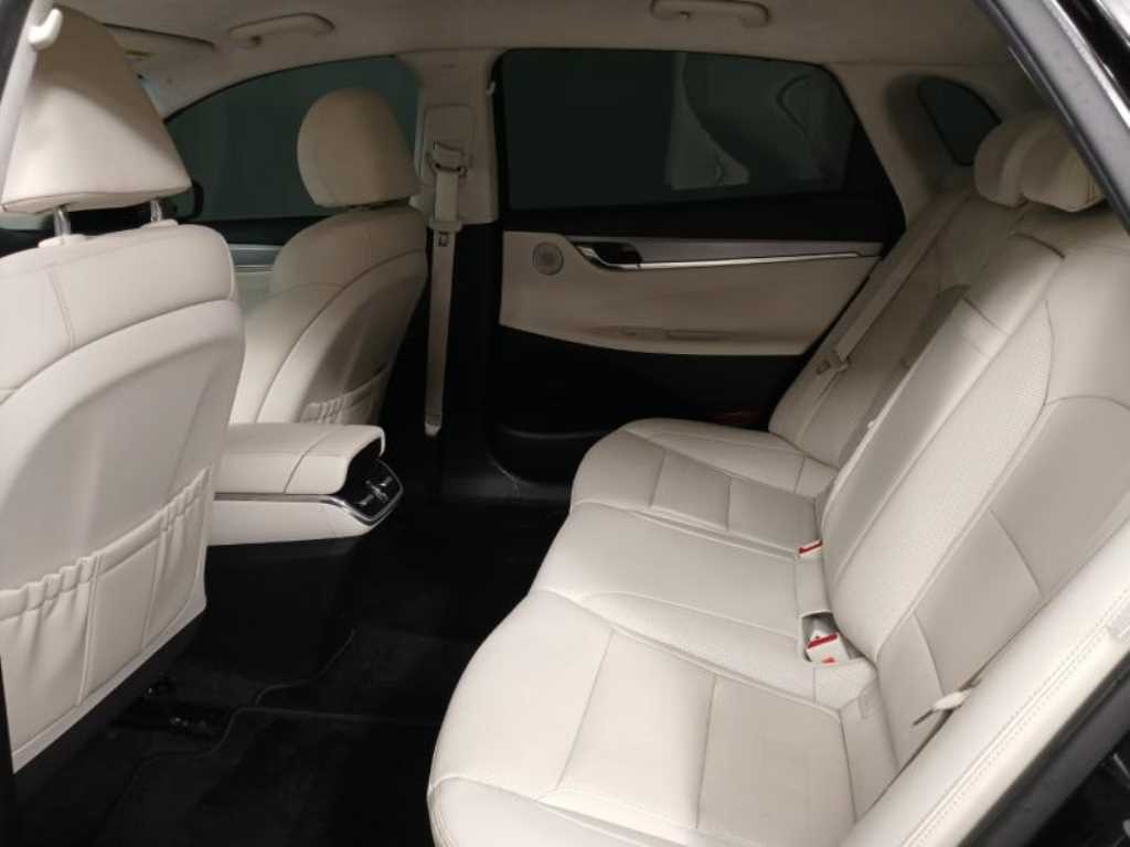 HYUNDAI Grandeur - Vista 8