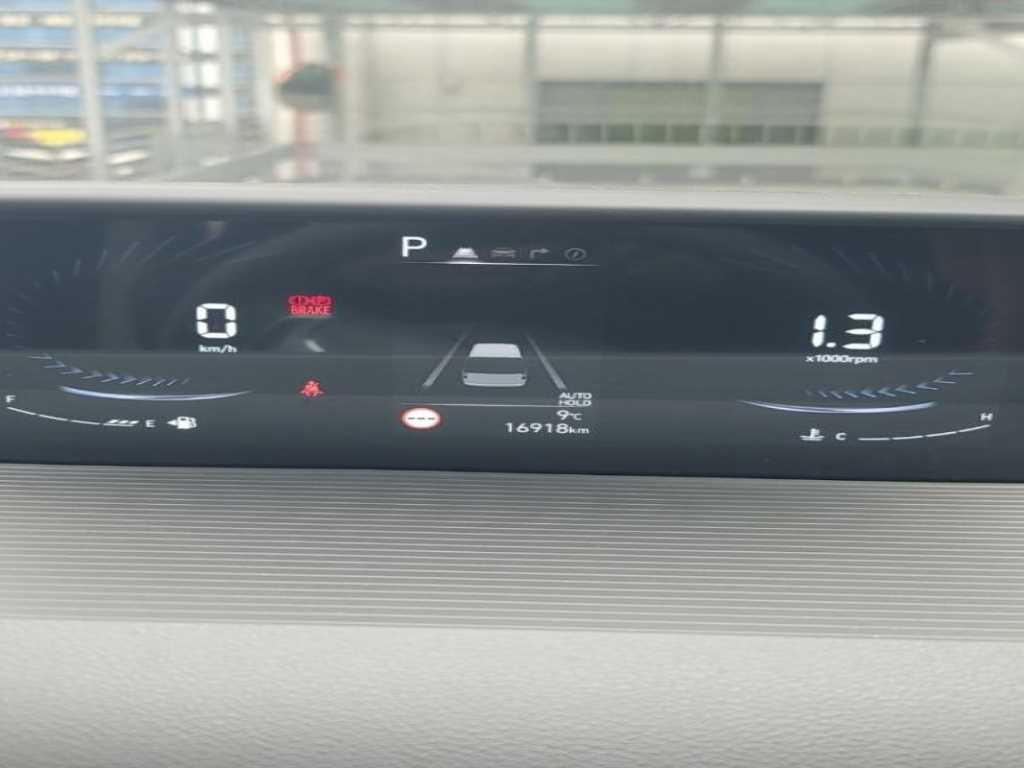 HYUNDAI Staria - Vista 5