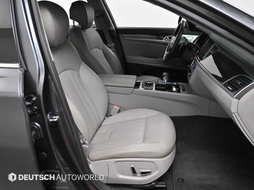 Genesis G80 - Vista 10