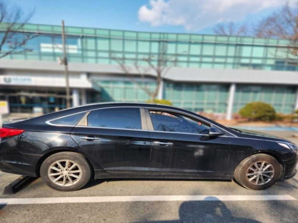 HYUNDAI Sonata - Vista 4