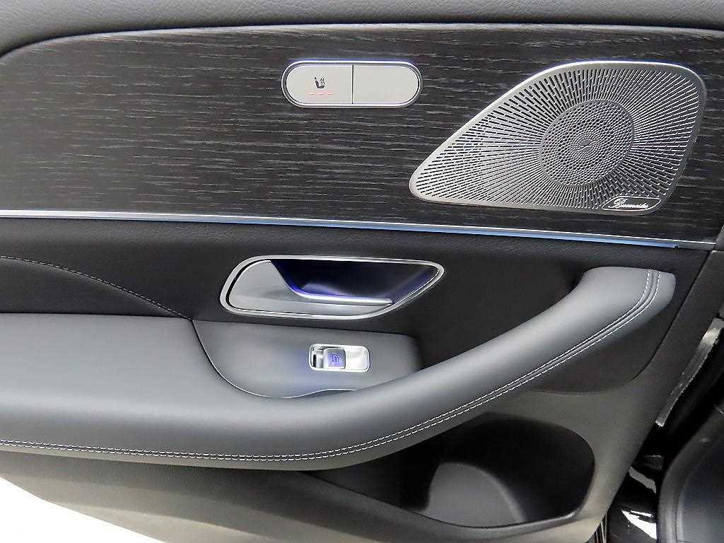 Mercedes Benz GLE Class - Vista 12