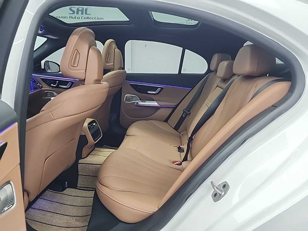 Mercedes Benz E class - Vista 12