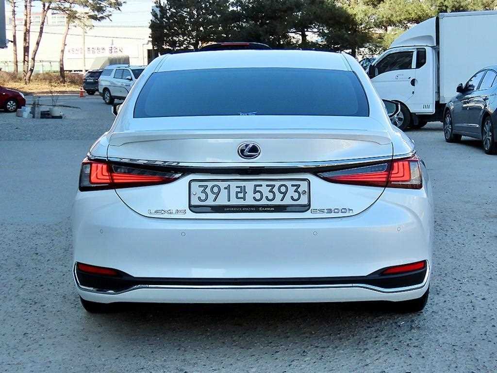 Lexus ES - Vista 4