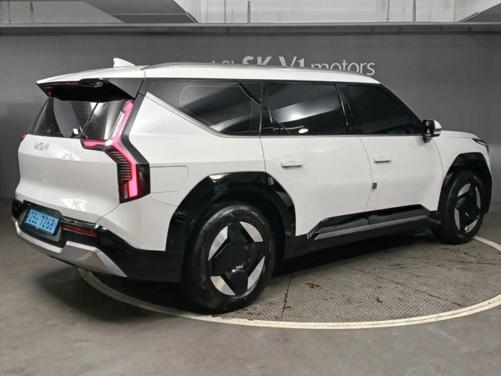 KIA EV9 - Vista 4