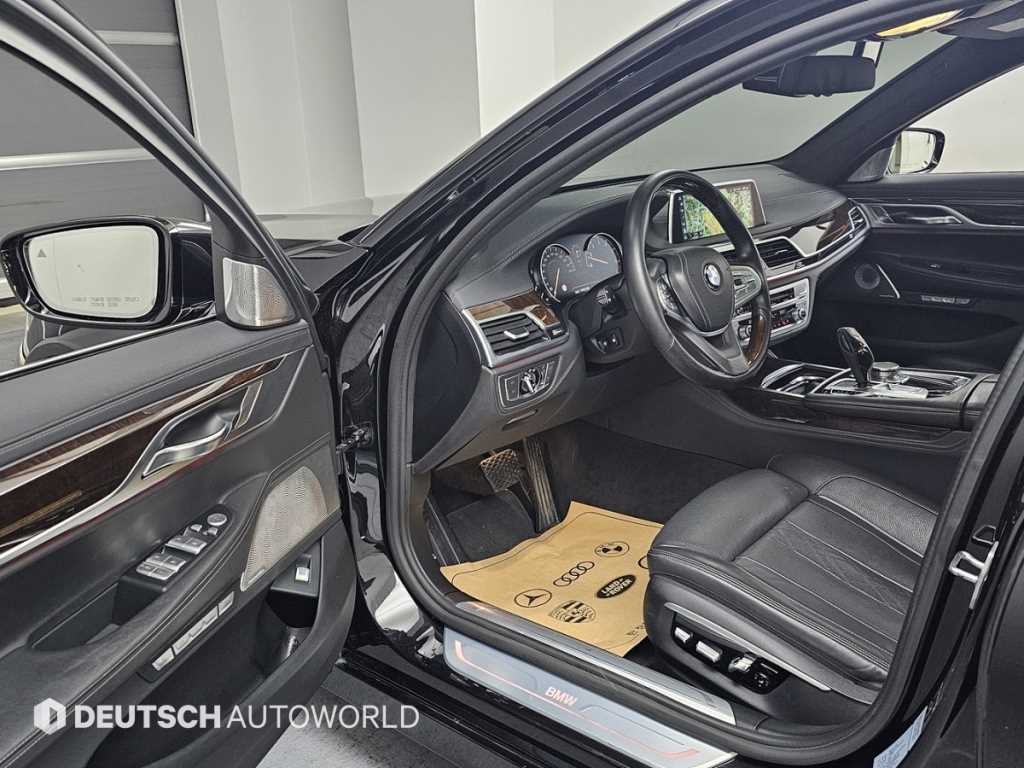 BMW 7 Series - Vista 11