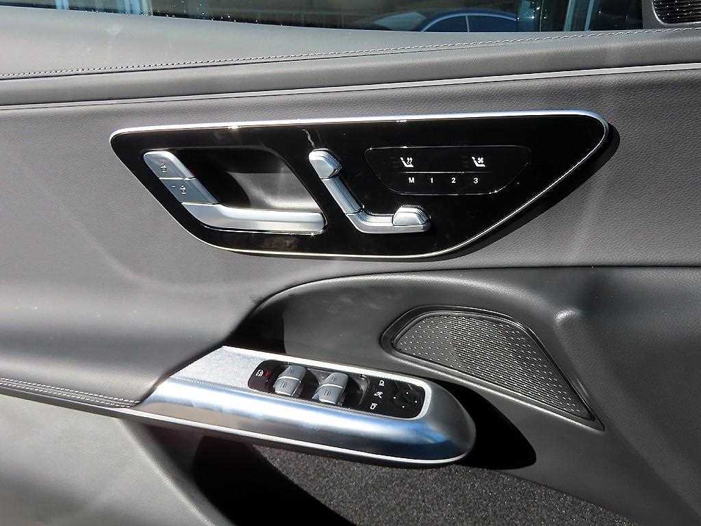 Mercedes Benz E class - Vista 11