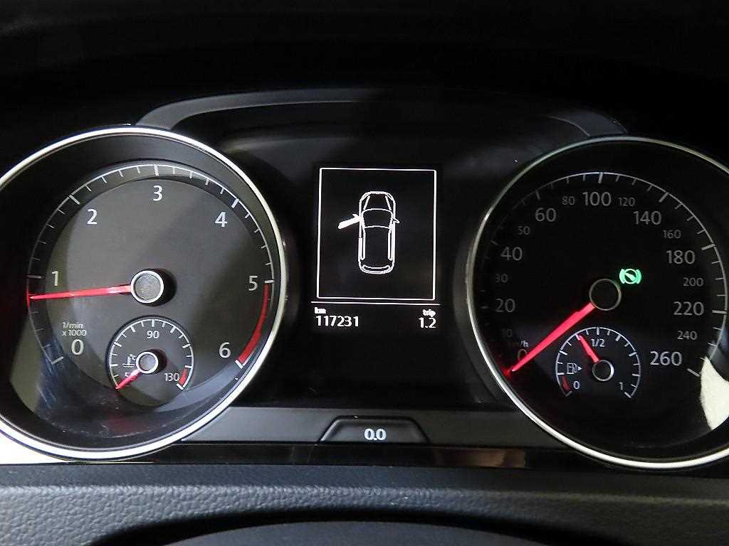 Volkswagen Golf - Vista 9