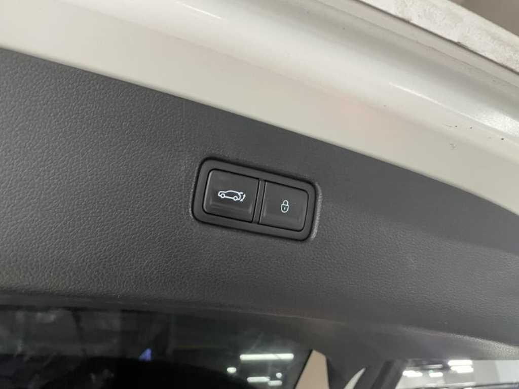 Genesis GV80 - Vista 8