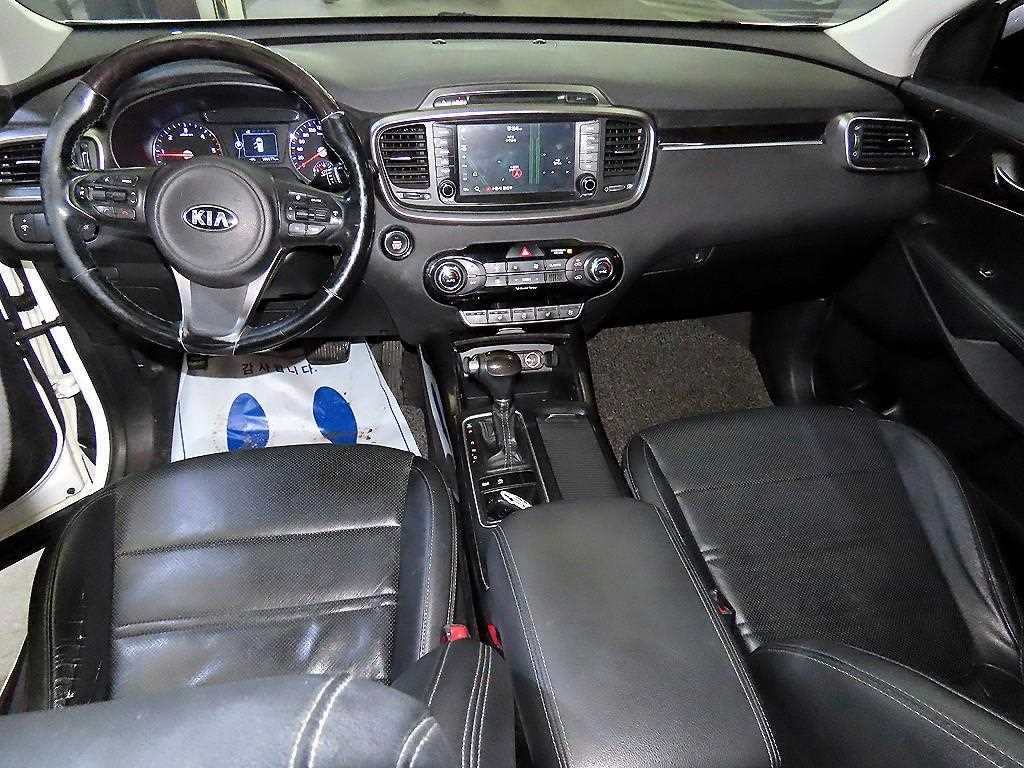 KIA Sorento - Vista 10