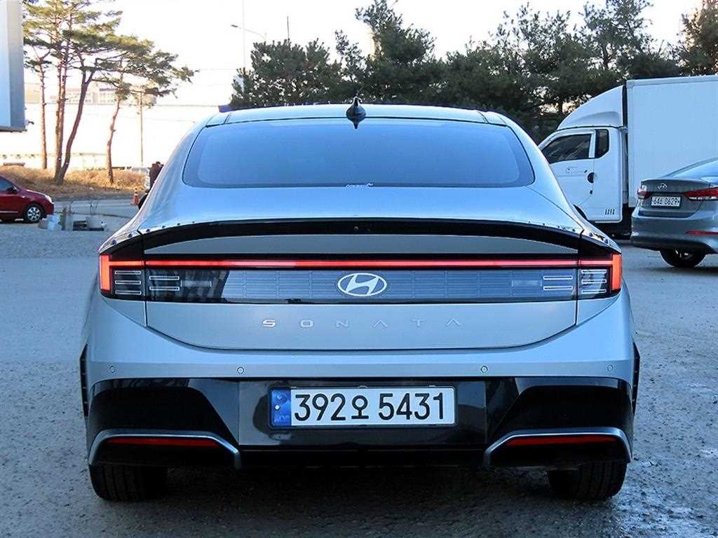 HYUNDAI Sonata - Vista 4