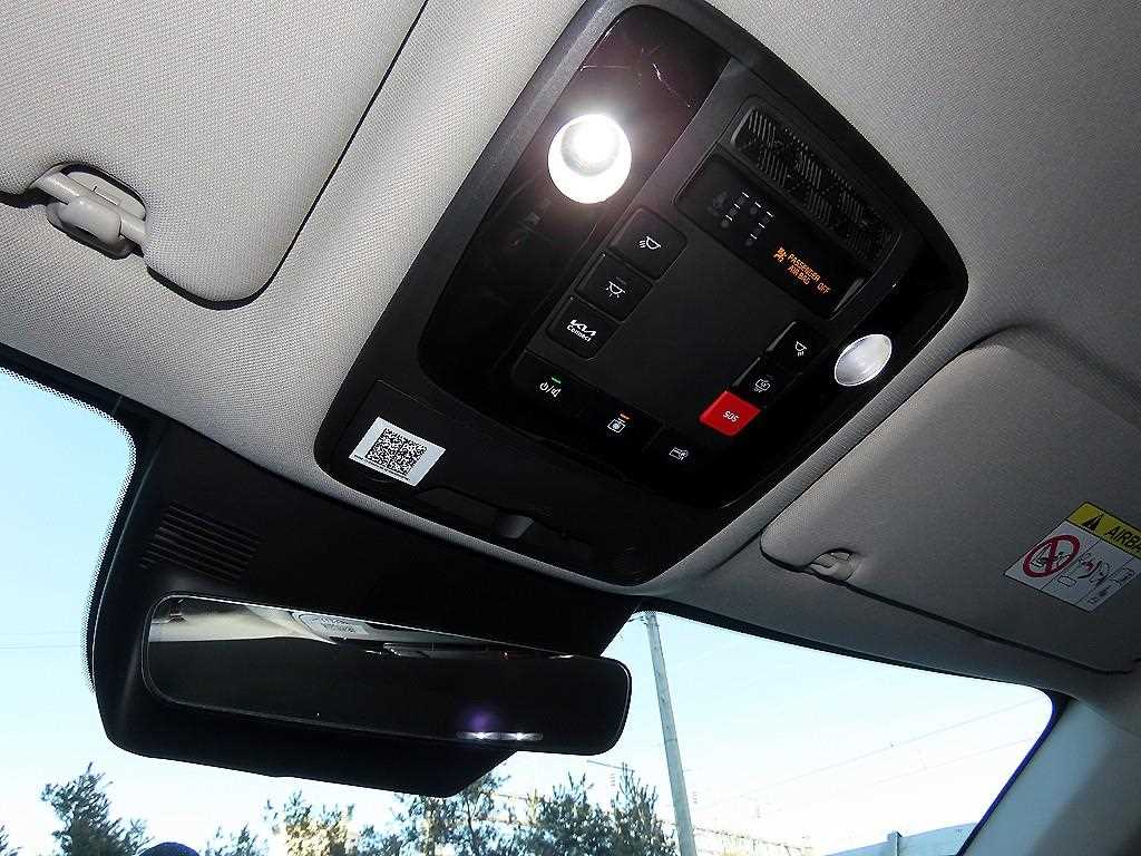 KIA Carnival 2024 Blanco - Importación desde Corea - HF Imports Iquique - Foto 15