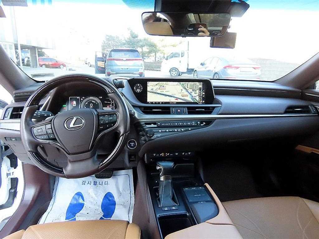 Lexus ES - Vista 7