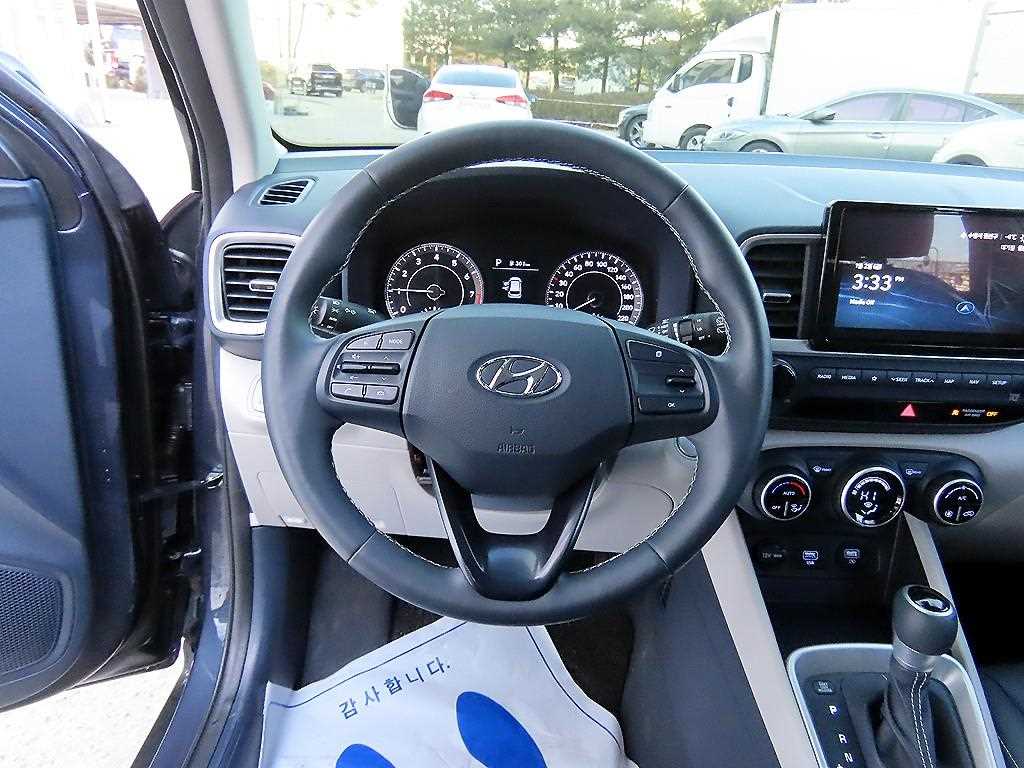 HYUNDAI Venue - Vista 8