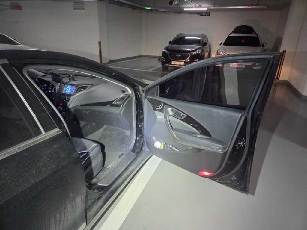 HYUNDAI Grandeur 2017 Negro - Importación desde Corea - HF Imports Iquique - Foto 18