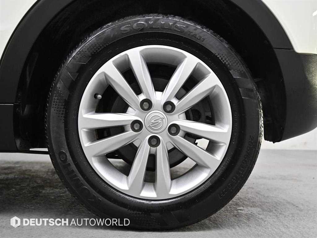 Ssangyong Tivoli - Vista 5