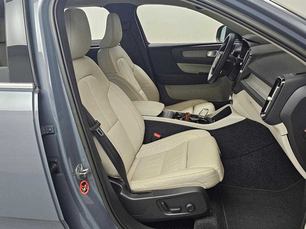 Volvo XC40 - Vista 10