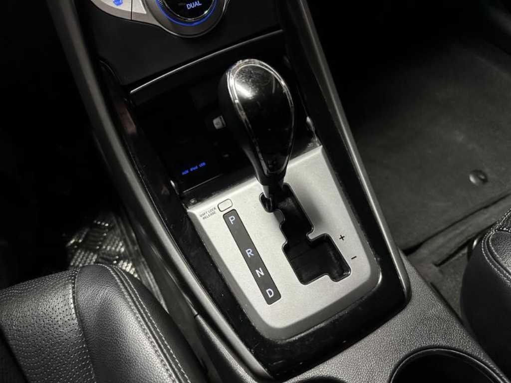 HYUNDAI Avante 2011 Negro - Importación desde Corea - HF Imports Iquique - Foto 16