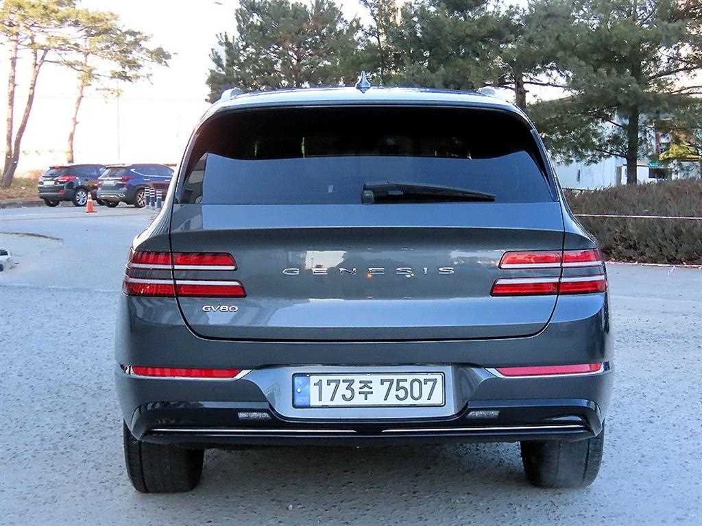 Genesis GV80 - Vista 4