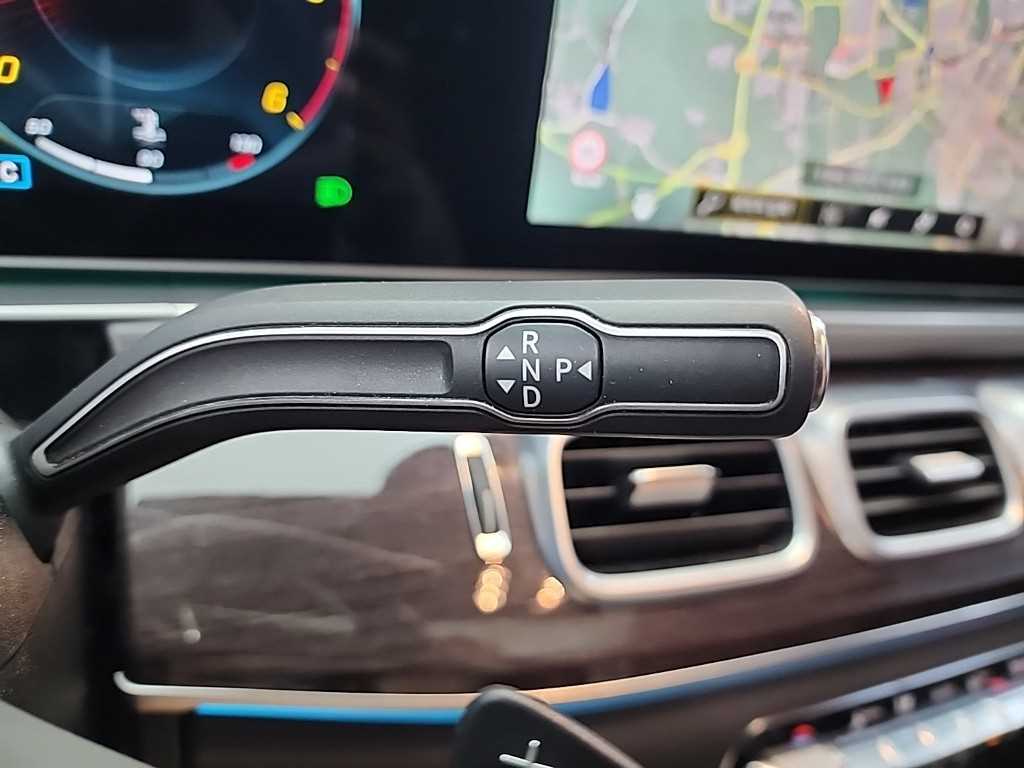 Mercedes Benz GLE Class - Vista 8