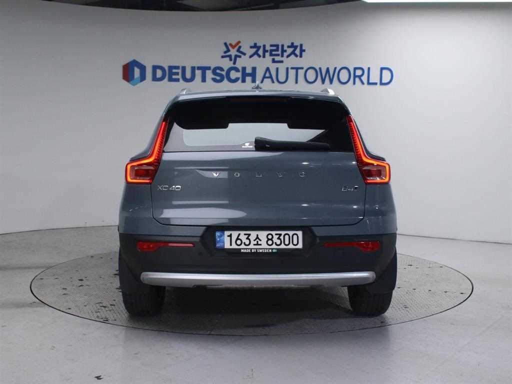 Volvo XC40 - Vista 4