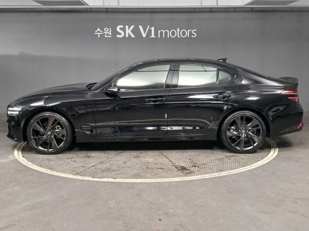 Genesis G70 - Vista 3