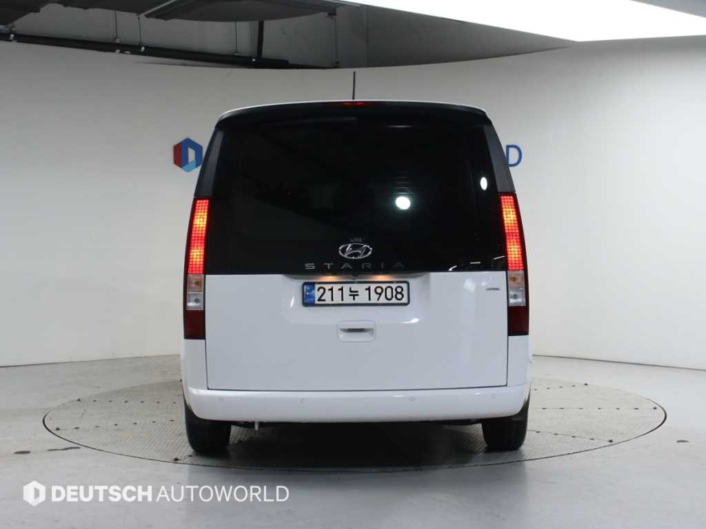 HYUNDAI Staria - Vista 4