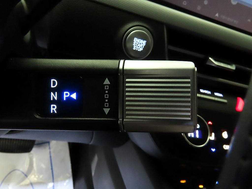 HYUNDAI Sonata - Vista 12