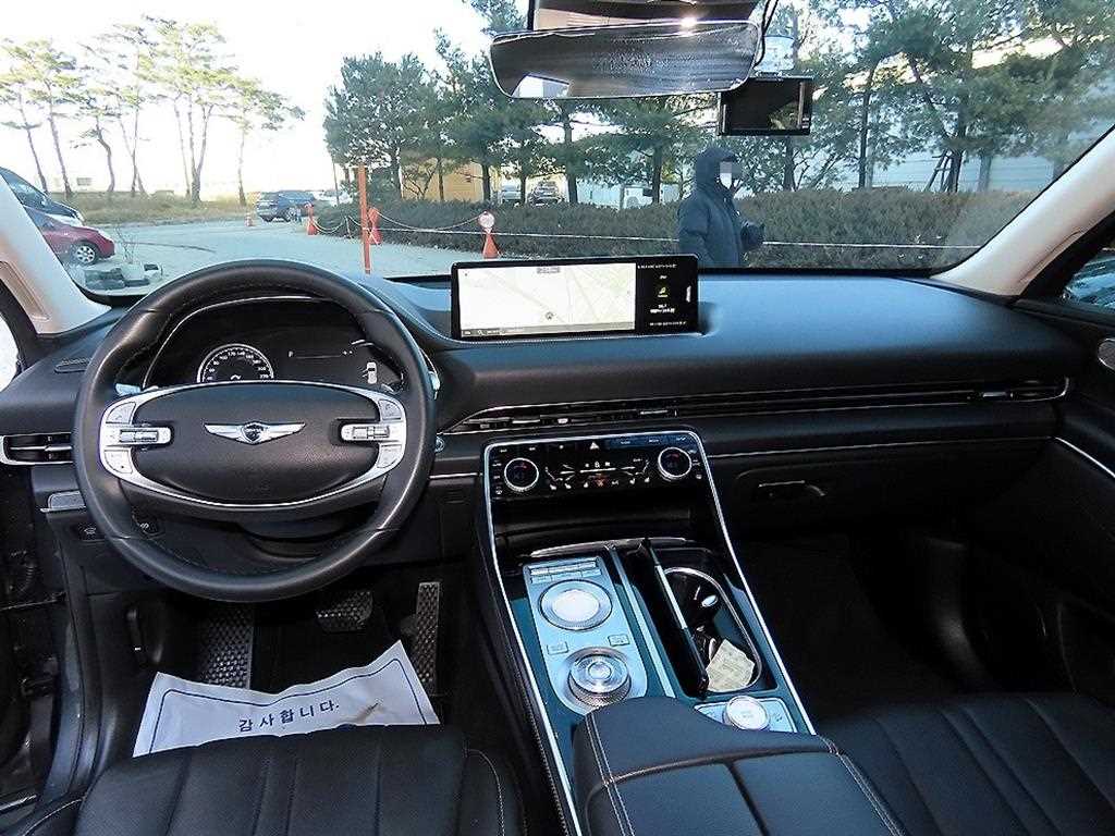 Genesis GV80 - Vista 7