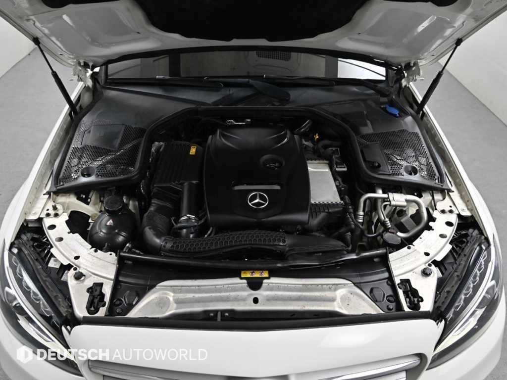 Mercedes Benz C Class - Vista 6