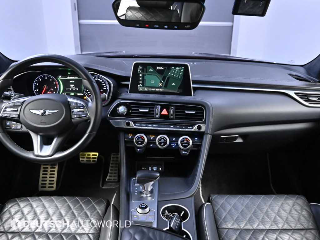 Genesis G70 - Vista 7