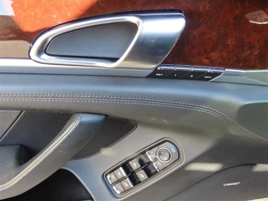 Porsche Panamera - Vista 12