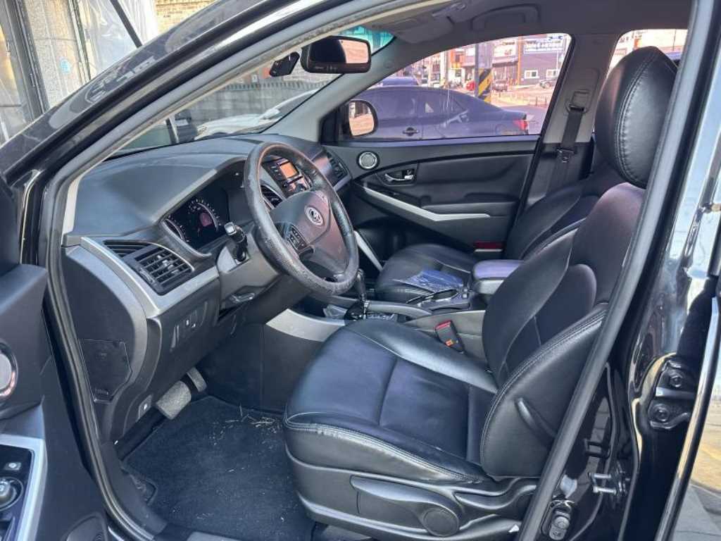 Ssangyong Korando - Vista 4