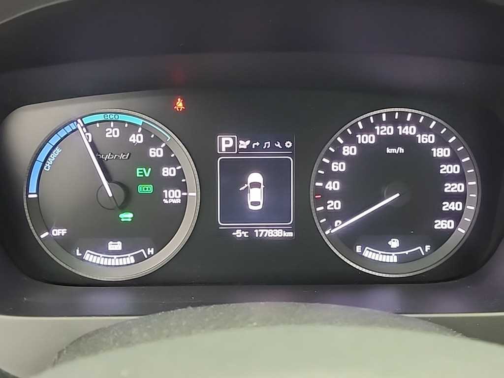 HYUNDAI Sonata - Vista 6