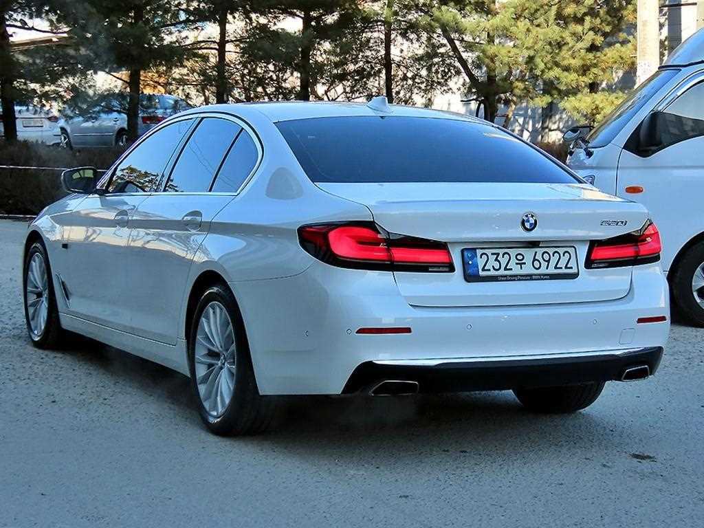 BMW 5 Series - Vista 4