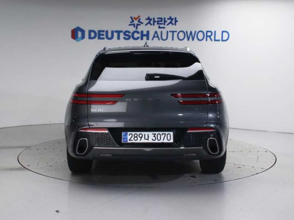 Genesis GV70 - Vista 4