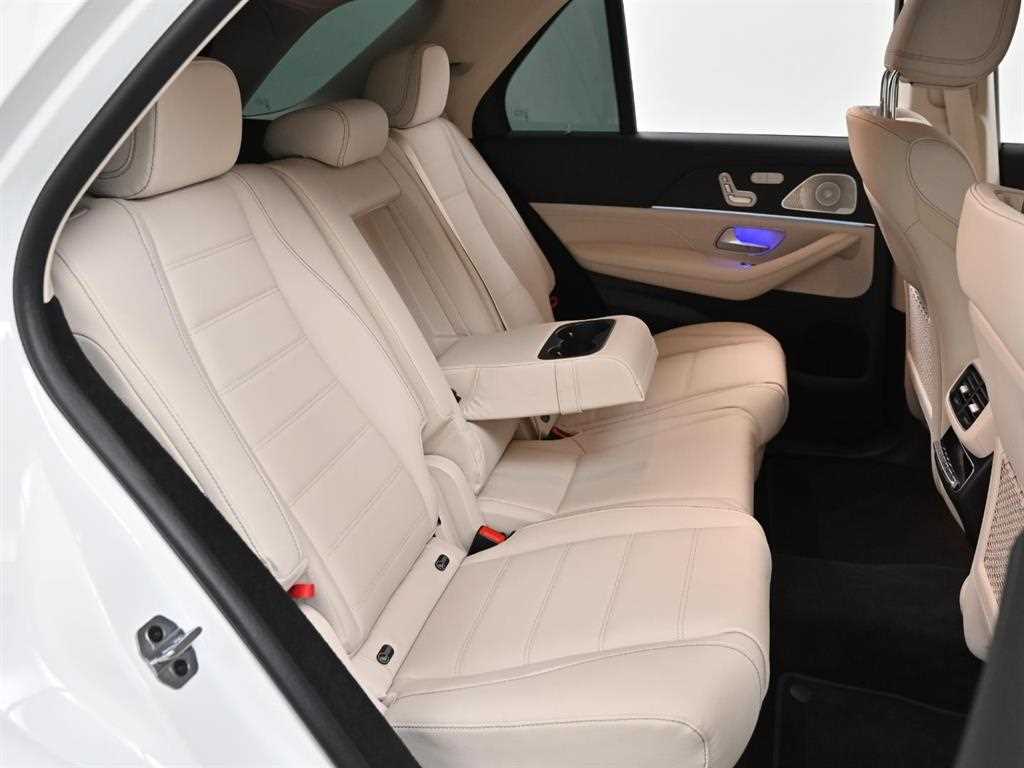 Mercedes Benz GLE Class - Vista 11