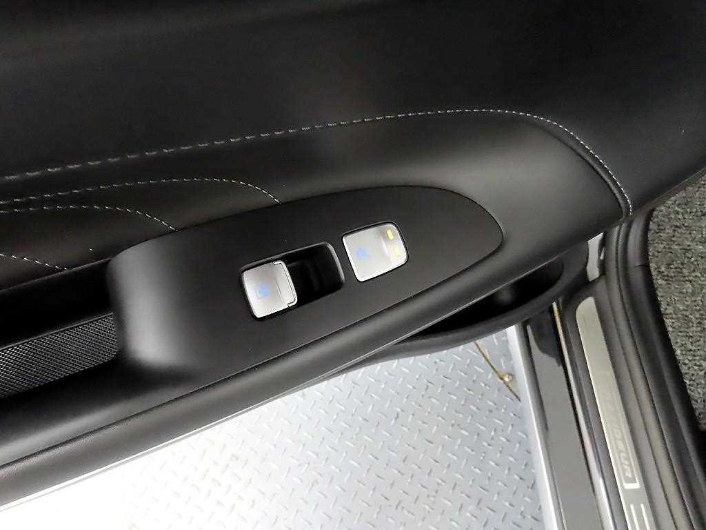 HYUNDAI Grandeur - Vista 12