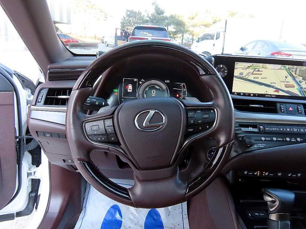 Lexus ES - Vista 8