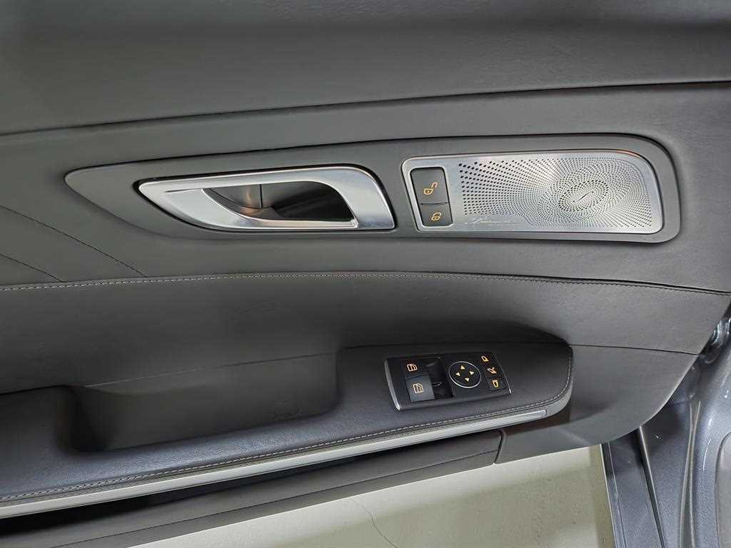 Mercedes Benz AMG GT - Vista 5