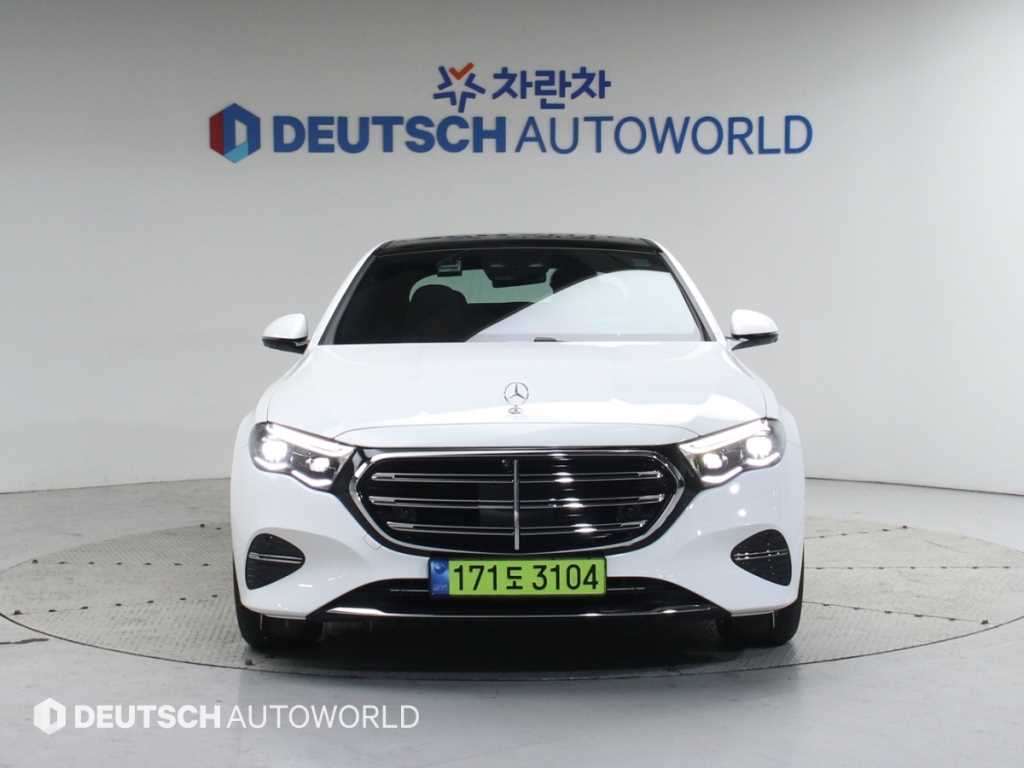 Mercedes Benz E class - Vista 3