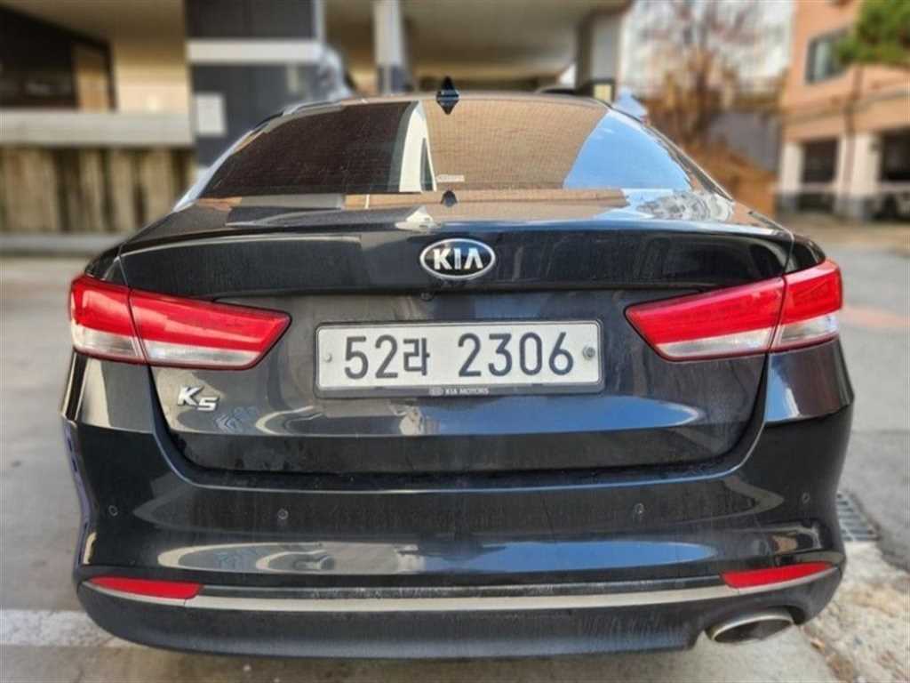 KIA K5 - Vista 4